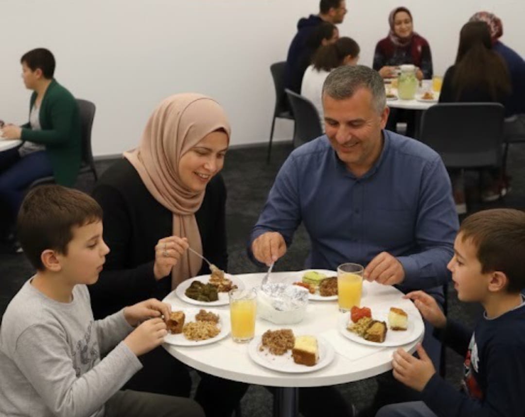 Kermes von Frauenplattform (für die Bildung der Schlüer)