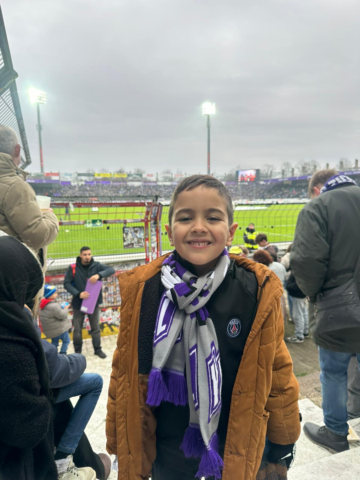 Wir sind mit unseren Kindern beim VfL Osnabrück-Spiel!