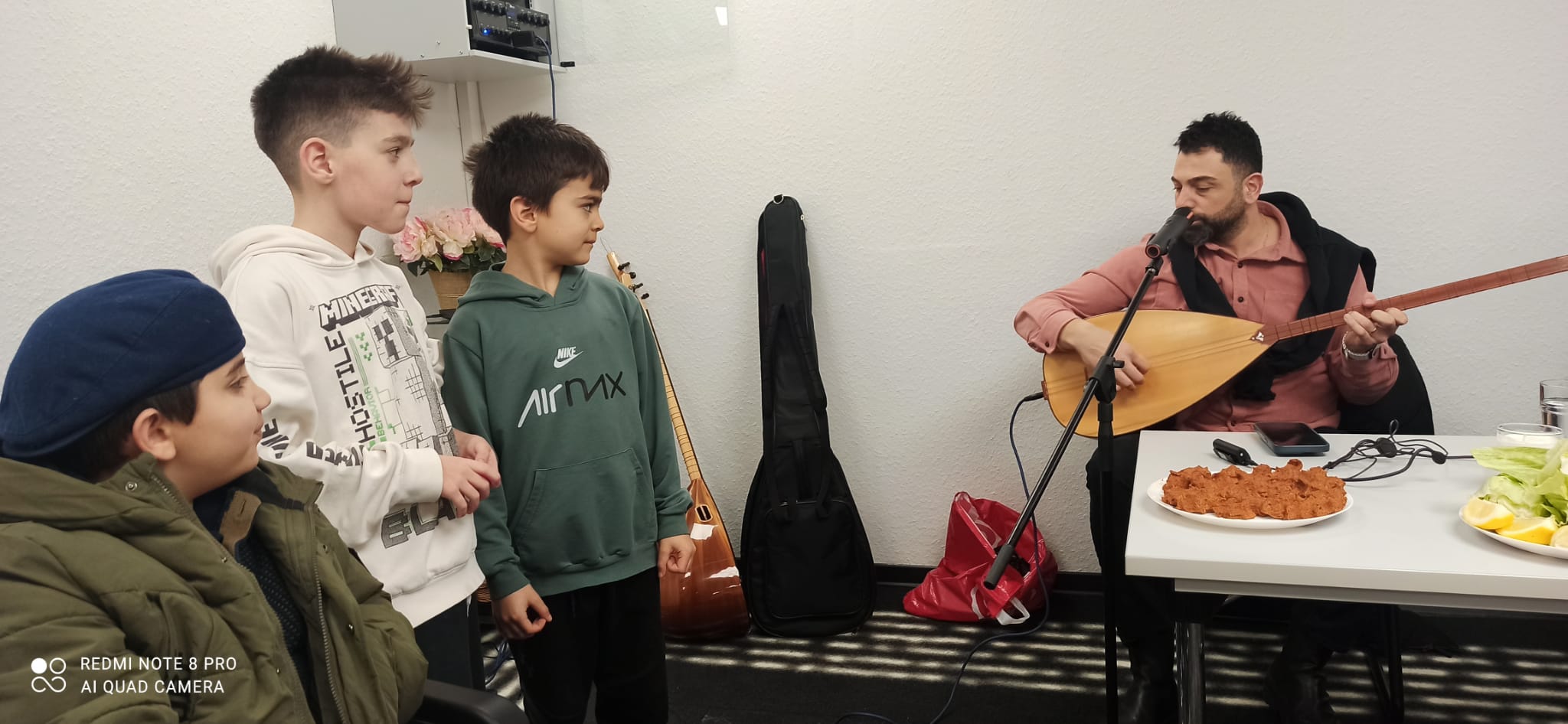 Künstlerischer Abend mit Väter und Söhne